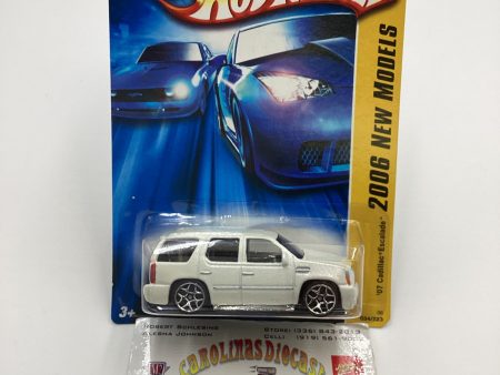 2006 Hot Wheels #034 07 Cadillac Escalade White 53B Online