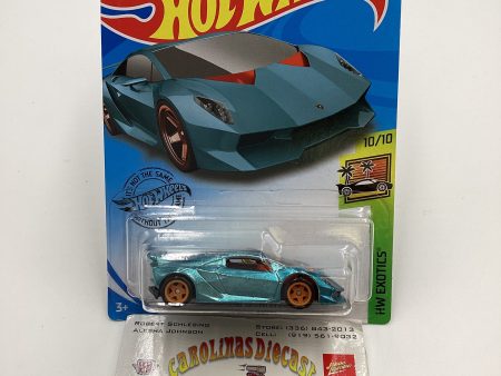 2020 Hot Wheels Super Treasure Hunt Lamborghini Sesto Elemento Light Blue W Protector Fashion