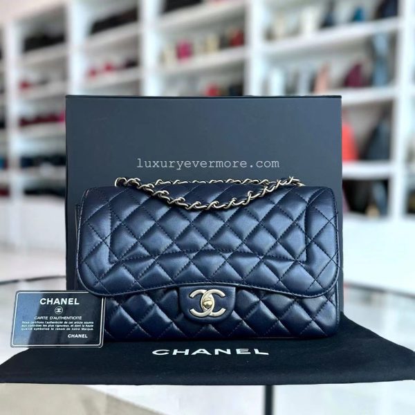 Chanel Chic Flap - Medium 25CM Quilted Lambskin Dark Blue Golden Hardware Series 21 Online