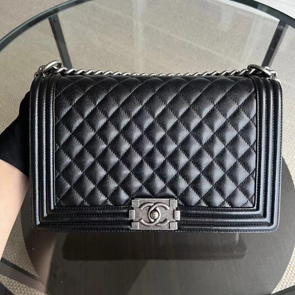 *Like New* Caviar New Medium Boy 28CM Quilted Grained Calfskin Black Ruthenium Silver Hardware Series 27 Fashion