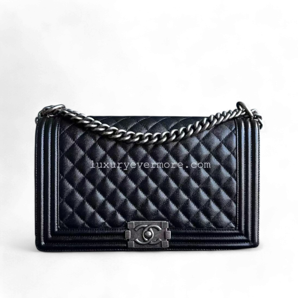 *Like New* Caviar New Medium Boy 28CM Quilted Grained Calfskin Black Ruthenium Silver Hardware Series 27 Fashion